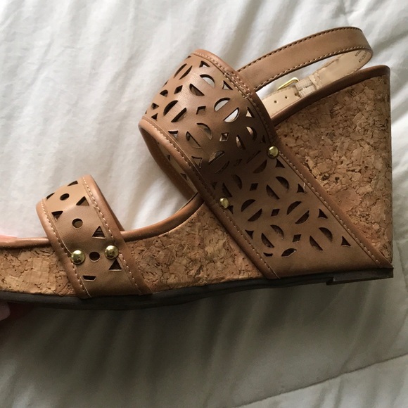 Adrienne Vittadini Brown/Tan Strap Wedges - Picture 2 of 5